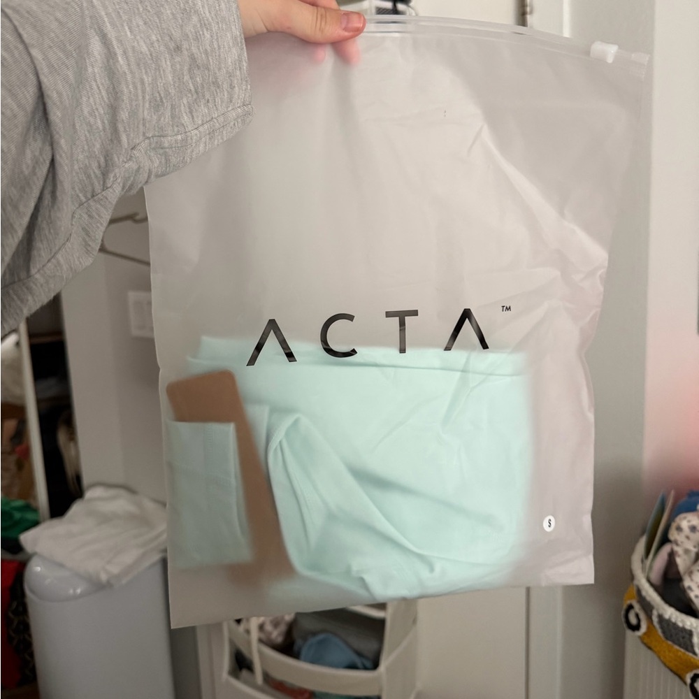 ACTA mint blue leggings - Picture 2 of 7